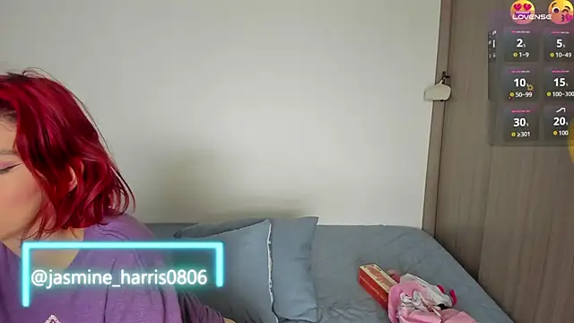Snapshot of JasmineHarris chatting on 10-06-25, 12:39 JasmineHarris online show from 10-06-25, 12:39