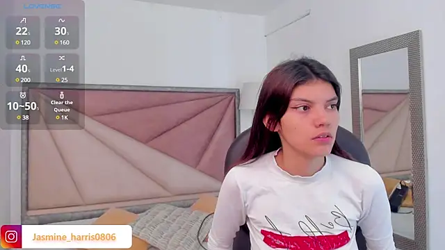 Snapshot of JasmineHarris chatting on 02-07-25, 11:34 JasmineHarris online show from 02-07-25, 11:34