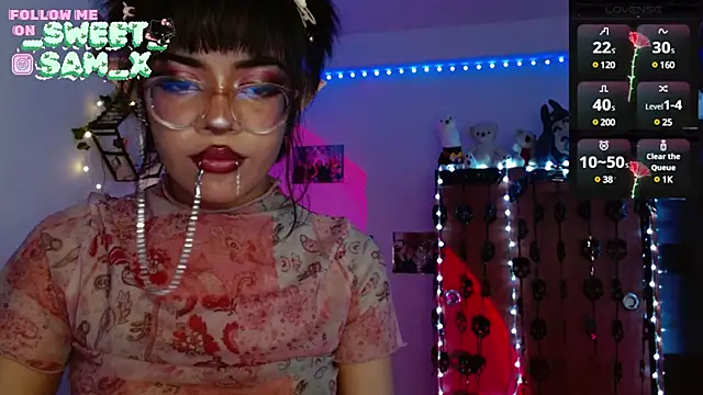Snapshot of sweet_Samx chatting on 12-23-24, 06:22 sweet Samx online show from 12-23-24, 06:22