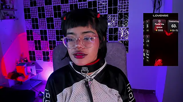 Snapshot of sweet_Samx chatting on 09-23-25, 06:42 sweet Samx online show from 09-23-25, 06:42