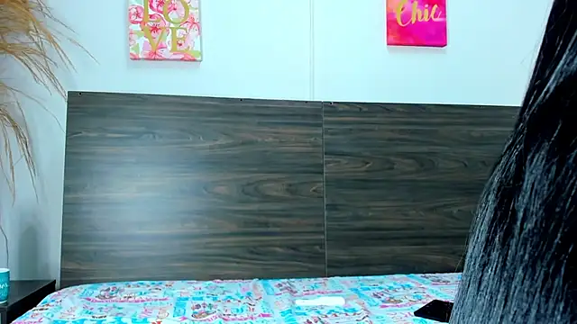 AnnieSofiia online show from 10-18-25, 08:33