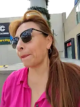 Snapshot of sussy_185 chatting on 12-18-24, 09:51 sussy 185 online show from 12-18-24, 09:51