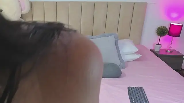 HannaRousse  online show from 04-04-26, 08:15