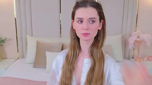 Snapshot of MarybethSnow chatting on 02-28-26, 05:12 MarybethSnow online show from 02-28-26, 05:12