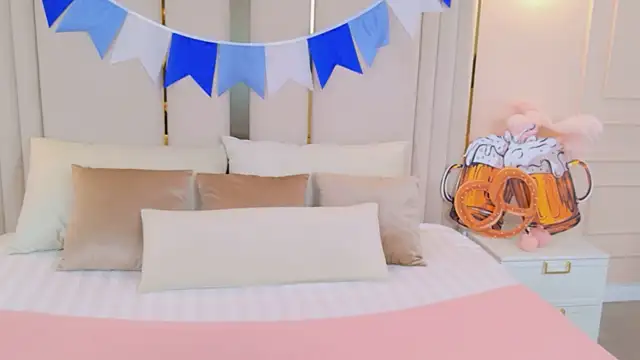 MarybethSnow online show from 09-26-25, 05:09