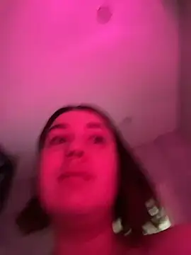 Snapshot of SuzieMurray chatting on 07-16-26, 08:22 SuzieMurray online show from 07-16-26, 08:22