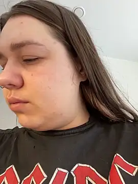 Snapshot of SuzieMurray chatting on 02-28-26, 08:25 SuzieMurray online show from 02-28-26, 08:25