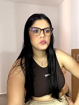 Snapshot of kimberlyhills1 chatting on 11-07-25, 08:24 kimberlyhills1 online show from 11-07-25, 08:24