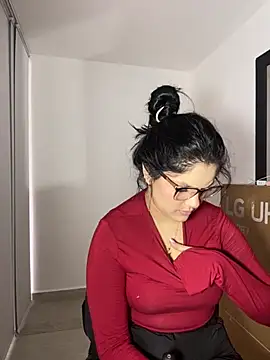 Snapshot of kimberlyhills1 chatting on 11-27-25, 06:19 kimberlyhills1 online show from 11-27-25, 06:19