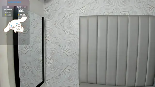 Snapshot of AlexaFoxy18 chatting on 05-09-26, 06:28 AlexaFoxy18 online show from 05-09-26, 06:28
