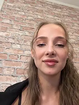 CaseyStar online show from 10-19-25, 11:57