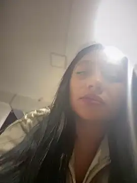 Im Little online show from 10-12-25, 03:08