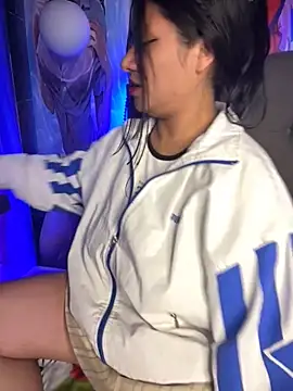 Im Little online show from 10-21-25, 03:39