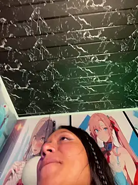 Im Little online show from 12-05-25, 03:27