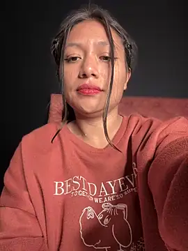 Im Little online show from 02-28-25, 06:32