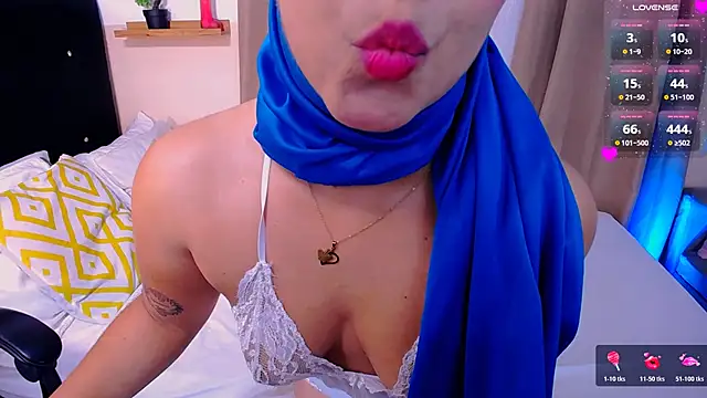 Snapshot of Kendra_Kait chatting on 05-29-26, 11:38 Kendra Kait online show from 05-29-26, 11:38