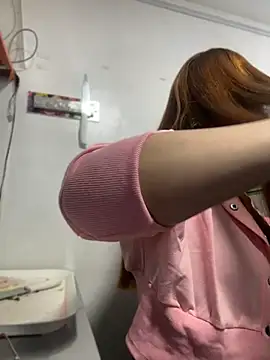Snapshot of Tatiana_O chatting on 05-17-26, 03:12 Tatiana O online show from 05-17-26, 03:12