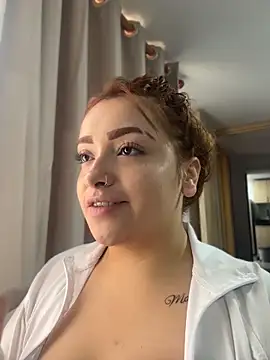 Snapshot of Tatiana_O chatting on 05-07-26, 01:03 Tatiana O online show from 05-07-26, 01:03