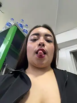 Tatiana O online show from 11-20-25, 04:07