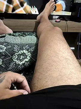 FABINHOSEOAU online show from 10-28-25, 02:01