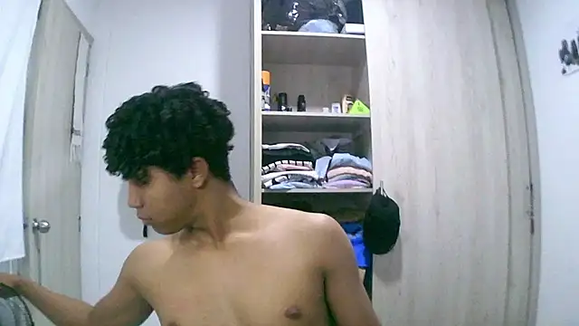 sexy diamante  online show from 02-16-26, 04:11