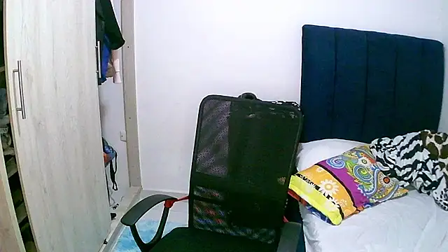 sexy diamante  online show from 03-12-26, 05:06