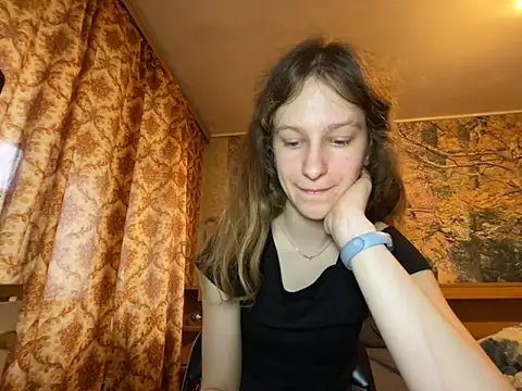 Snapshot of Eva_Angel3 chatting on 05-17-26, 04:18 Eva Angel3 online show from 05-17-26, 04:18