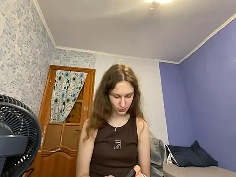 Snapshot of Eva_Angel3 chatting on 06-14-26, 05:36 Eva Angel3 online show from 06-14-26, 05:36