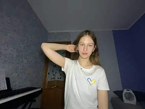 Snapshot of Eva_Angel3 chatting on 02-11-26, 05:24 Eva Angel3 online show from 02-11-26, 05:24