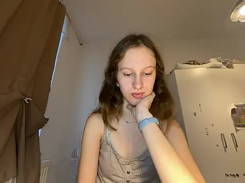 Snapshot of Eva_Angel3 chatting on 07-22-26, 06:32 Eva Angel3 online show from 07-22-26, 06:32