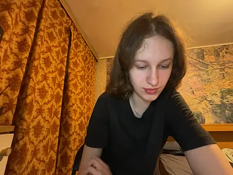 Snapshot of Eva_Angel3 chatting on 05-13-26, 06:37 Eva Angel3 online show from 05-13-26, 06:37