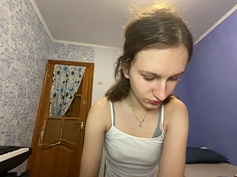 Snapshot of Eva_Angel3 chatting on 05-25-26, 06:39 Eva Angel3 online show from 05-25-26, 06:39