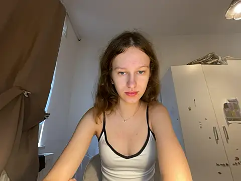 Snapshot of Eva_Angel3 chatting on 07-26-26, 05:42 Eva Angel3 online show from 07-26-26, 05:42