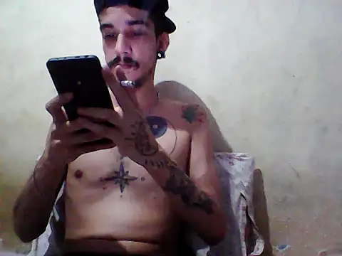 Snapshot of gatobranco001 chatting on 03-19-25, 07:38 gatobranco001 online show from 03-19-25, 07:38