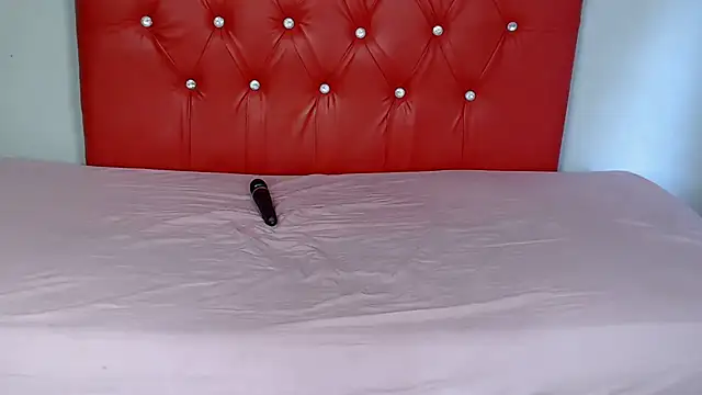 EbonyBentley online show from 12-05-25, 06:12