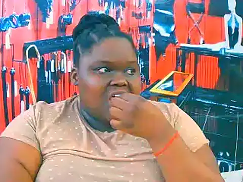 EbonyHotBuns online show from 11-14-25, 08:51