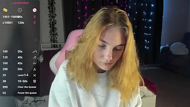 ReddHotPipper online show from 03-10-25, 01:01