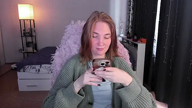 ReddHotPipper online show from 04-22-26, 03:57