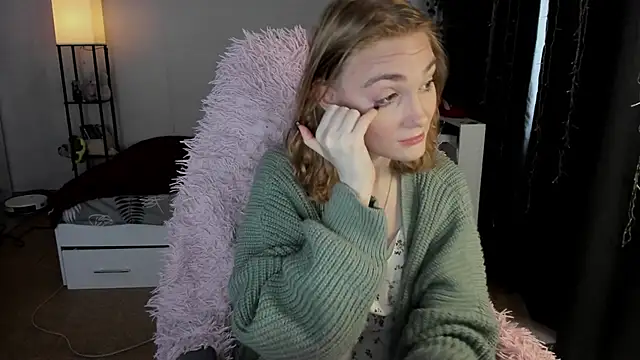 ReddHotPipper online show from 11-28-25, 03:17