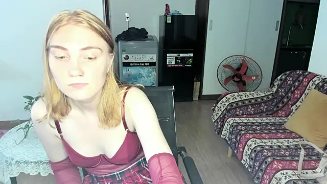 ReddHotPipper online show from 06-26-26, 03:56