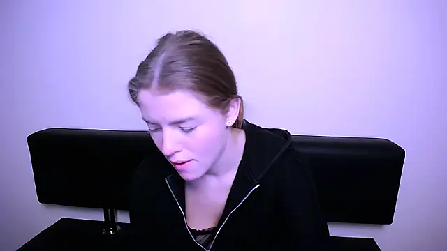 Snapshot of MissOliviaa_ chatting on 01-31-25, 11:46 MissOliviaa  online show from 01-31-25, 11:46