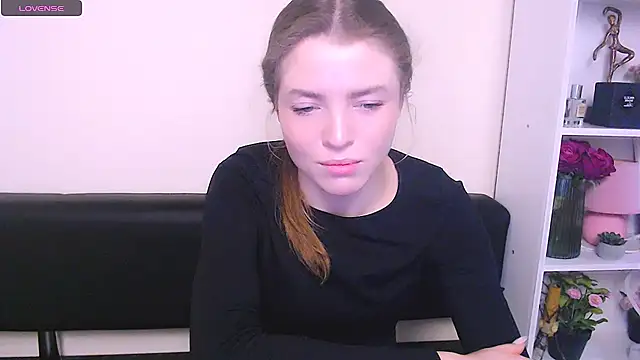 Snapshot of MissOliviaa_ chatting on 02-14-25, 07:59 MissOliviaa  online show from 02-14-25, 07:59