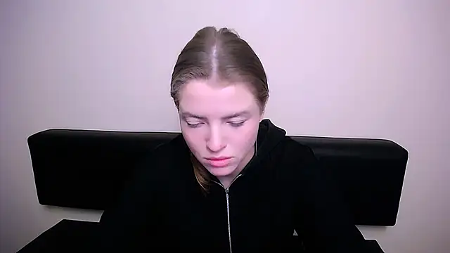 Snapshot of MissOliviaa_ chatting on 01-31-25, 08:43 MissOliviaa  online show from 01-31-25, 08:43