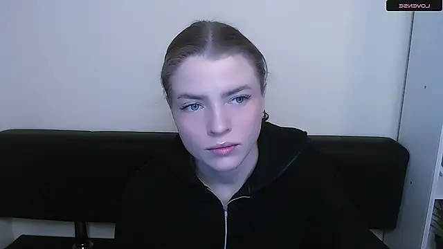 Snapshot of MissOliviaa_ chatting on 01-03-25, 07:49 MissOliviaa  online show from 01-03-25, 07:49