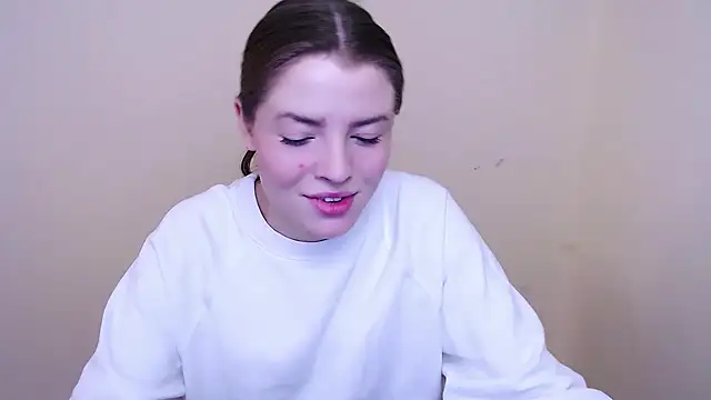 Snapshot of MissOliviaa_ chatting on 01-22-25, 01:53 MissOliviaa  online show from 01-22-25, 01:53