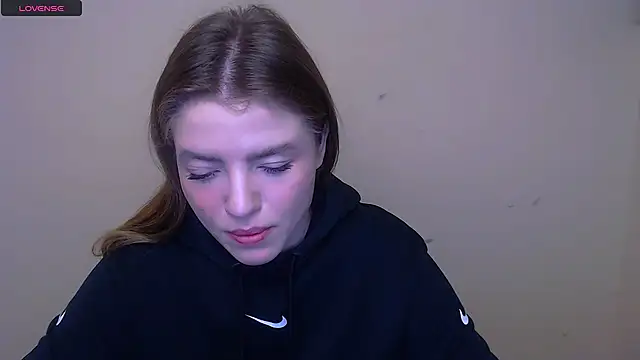 Snapshot of MissOliviaa_ chatting on 02-27-25, 08:35 MissOliviaa  online show from 02-27-25, 08:35