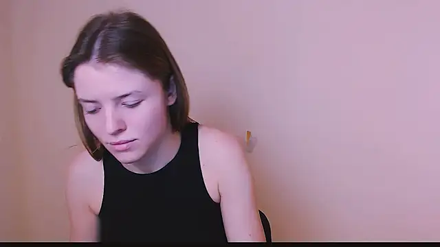 Snapshot of MissOliviaa_ chatting on 02-07-25, 12:39 MissOliviaa  online show from 02-07-25, 12:39