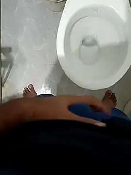 Snapshot of nick05inch chatting on 10-04-25, 06:31 nick05inch online show from 10-04-25, 06:31