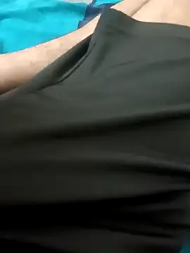 Snapshot of nick05inch chatting on 10-29-25, 12:48 nick05inch online show from 10-29-25, 12:48