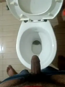 Snapshot of nick05inch chatting on 10-27-25, 01:01 nick05inch online show from 10-27-25, 01:01